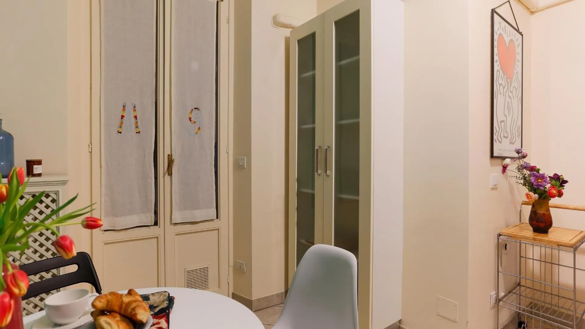 The Best Rent - Spacious One-Bedroom Apartment Near The Columns Of San Lorenzo Milan Italy