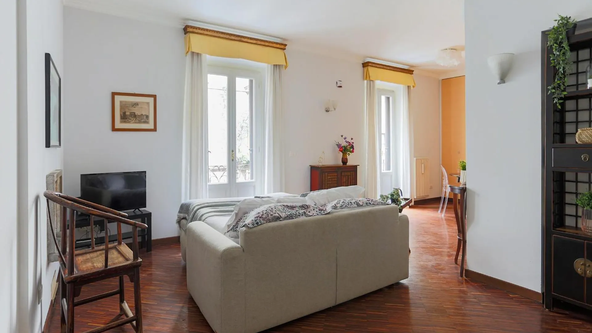 The Best Rent - Spacious One-Bedroom Apartment Near The Columns Of San Lorenzo Milan