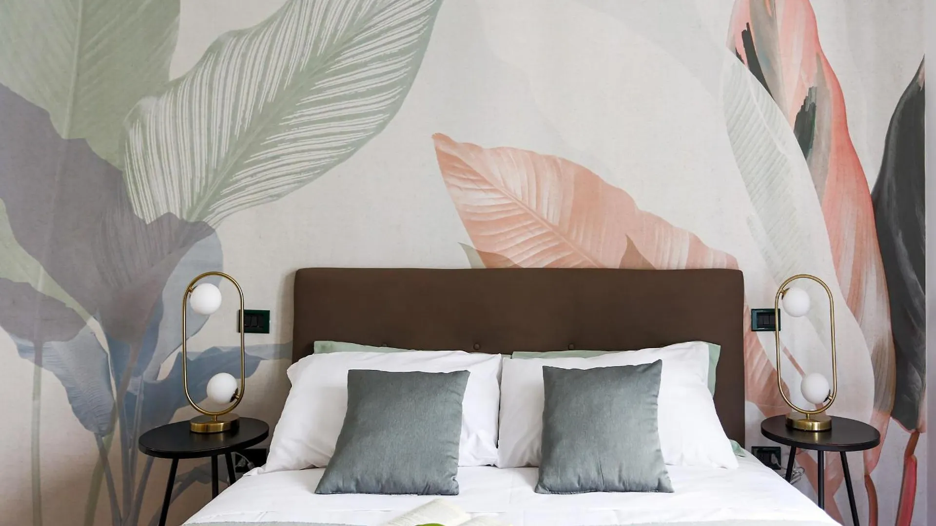 The Best Rent - Spacious One-Bedroom Apartment Near The Columns Of San Lorenzo Milan